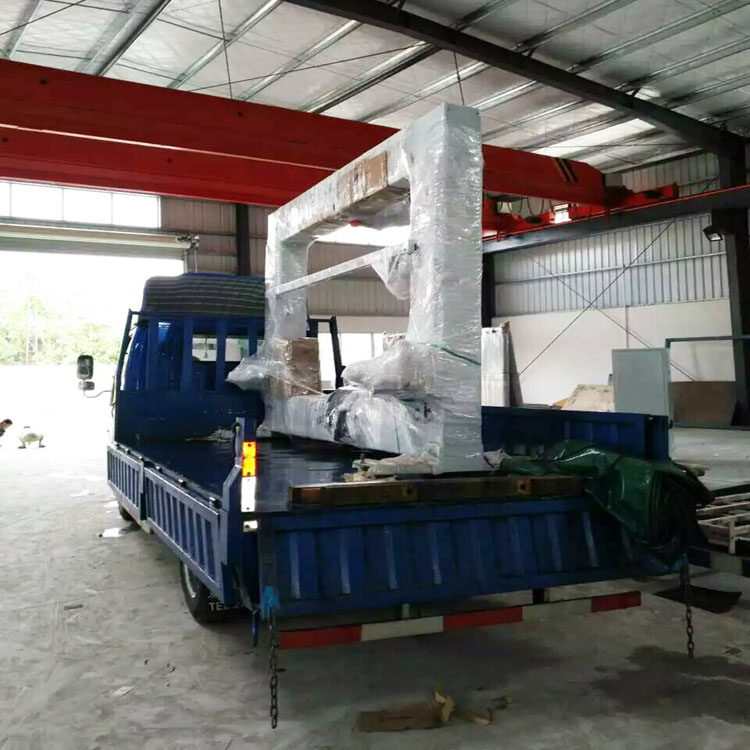 数控海绵切割机